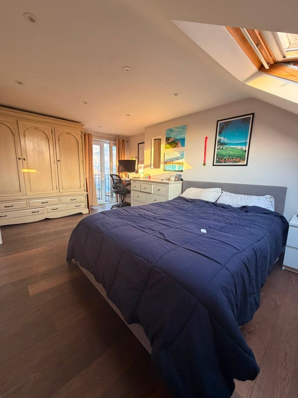 Room Marmion Road in Greater London