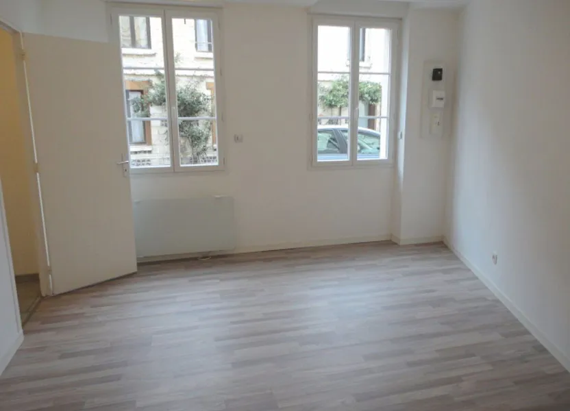 Flat Rue Saint-Just in Harfleur