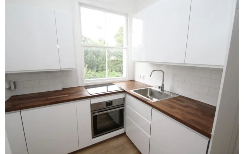 Room Canning Road in Greater London