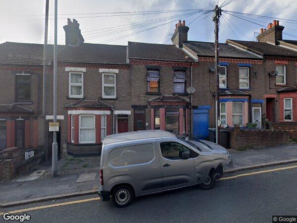House Hitchin Road in Luton