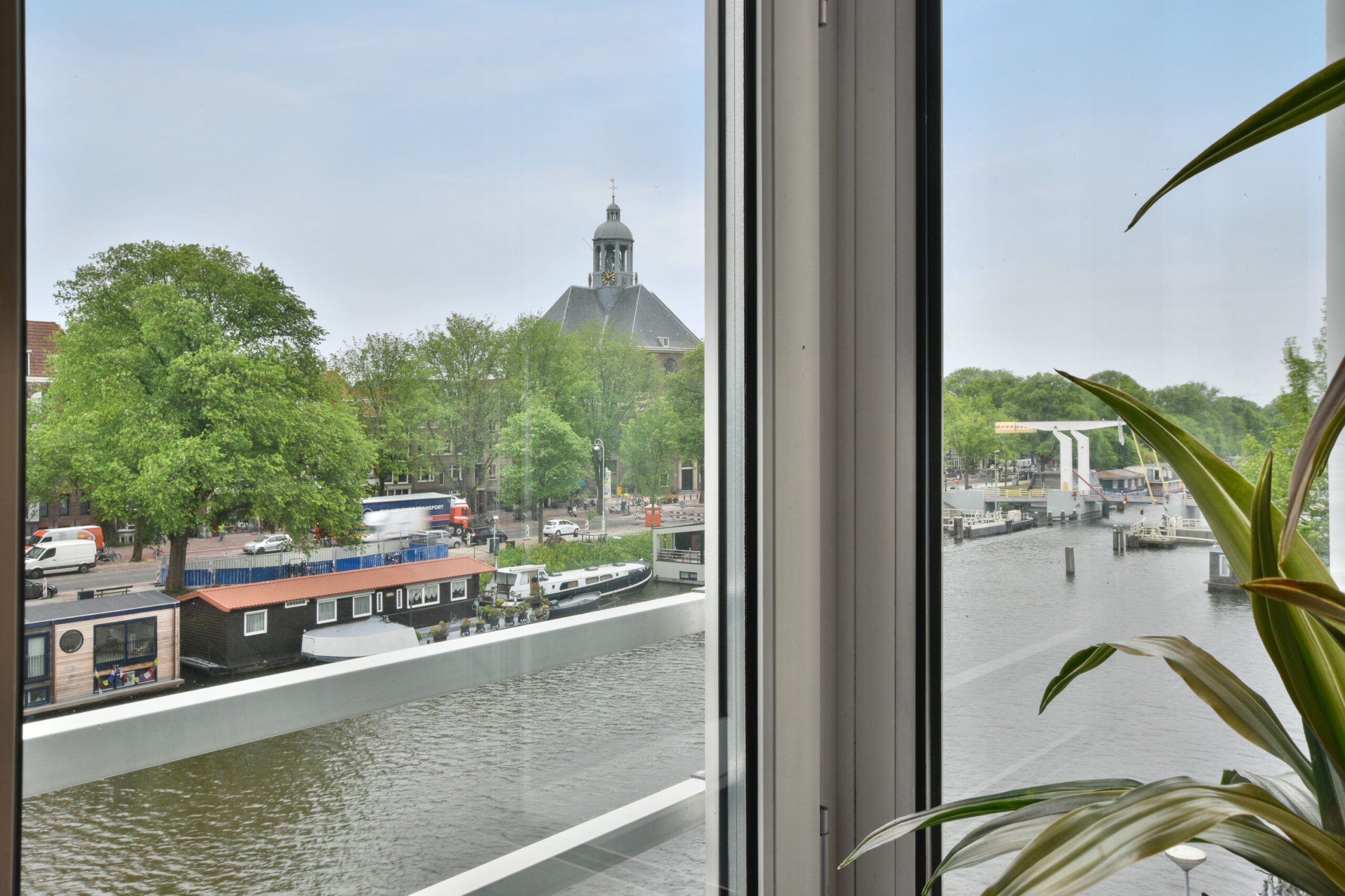 Appartement Nieuwevaart 151 in Amsterdam