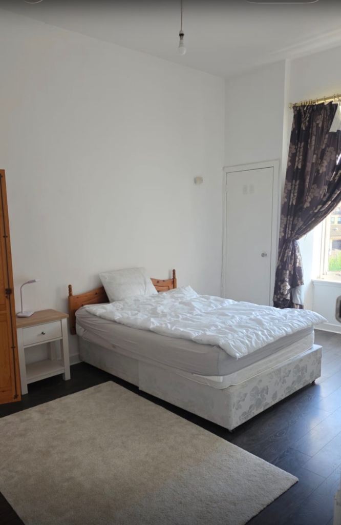 Flat Old Dumbarton Road in Glasgow