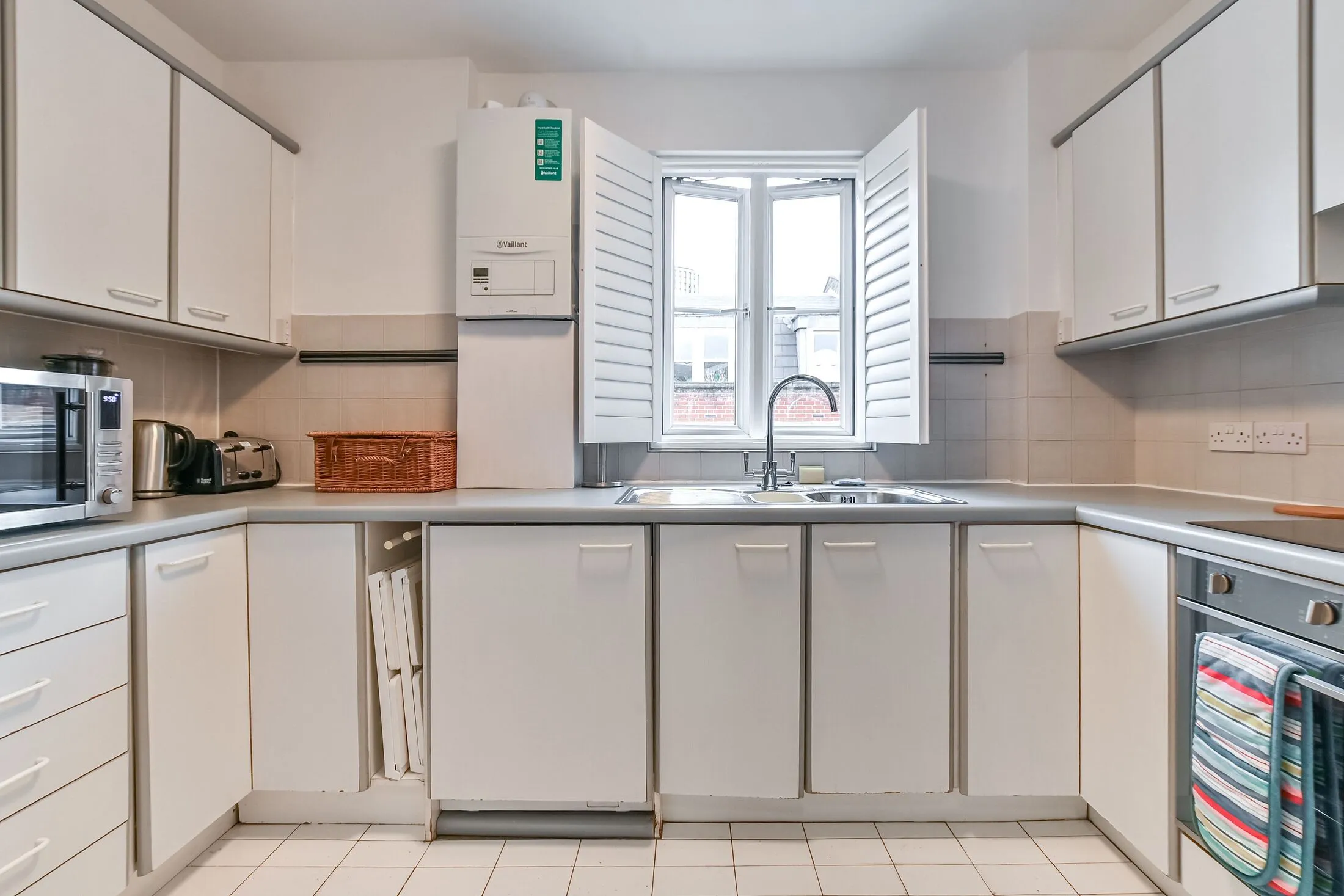 Flat Ranston Street in City of Westminster