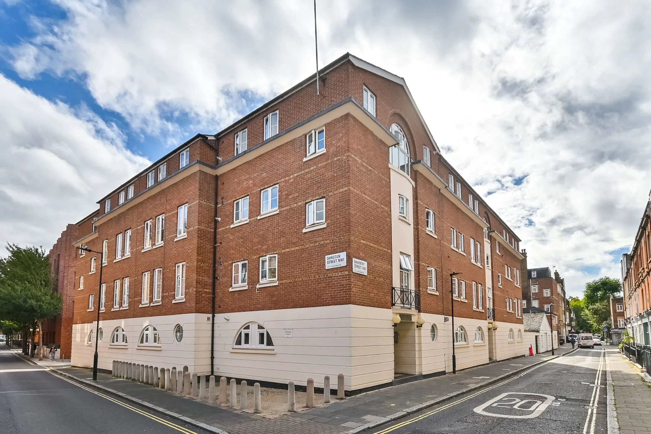Flat Ranston Street in City of Westminster