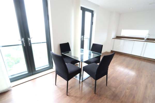 Flat Sillavan Way in Salford