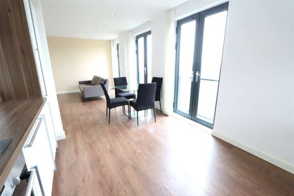 Flat Sillavan Way in Salford