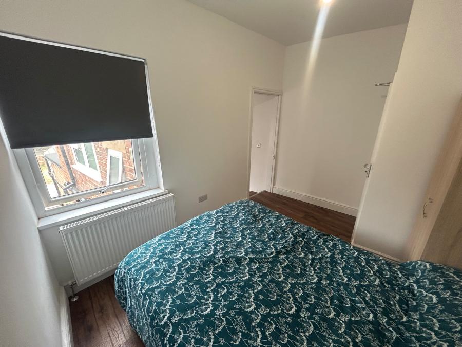 Room Bramble Court in East Staffordshire