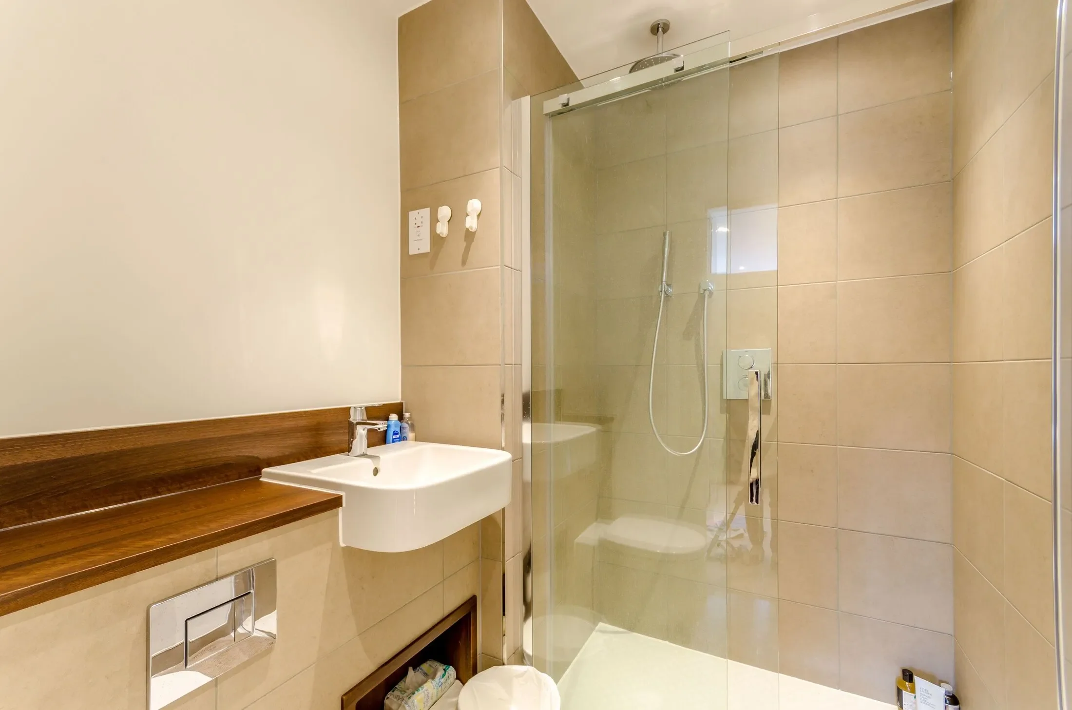 Flat Hayward Gardens in Greater London