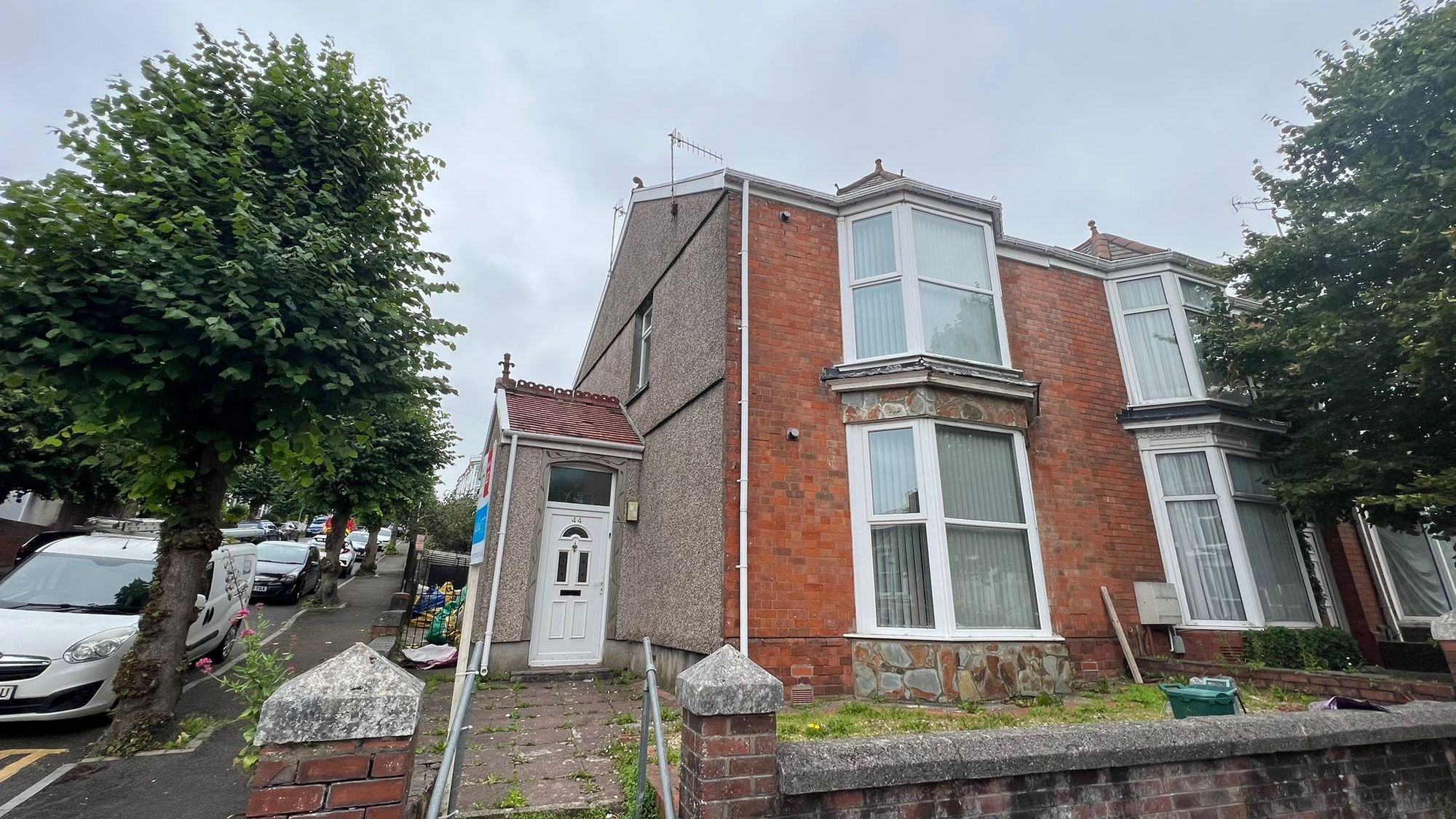 House Glanbrydan Avenue in Swansea