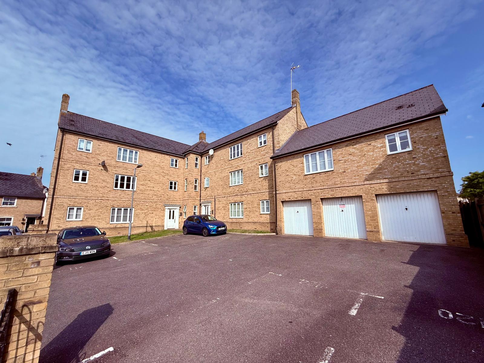 Flat Wickham Crescent in Braintree