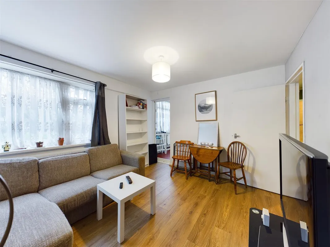 Flat Selsfield Drive in Brighton
