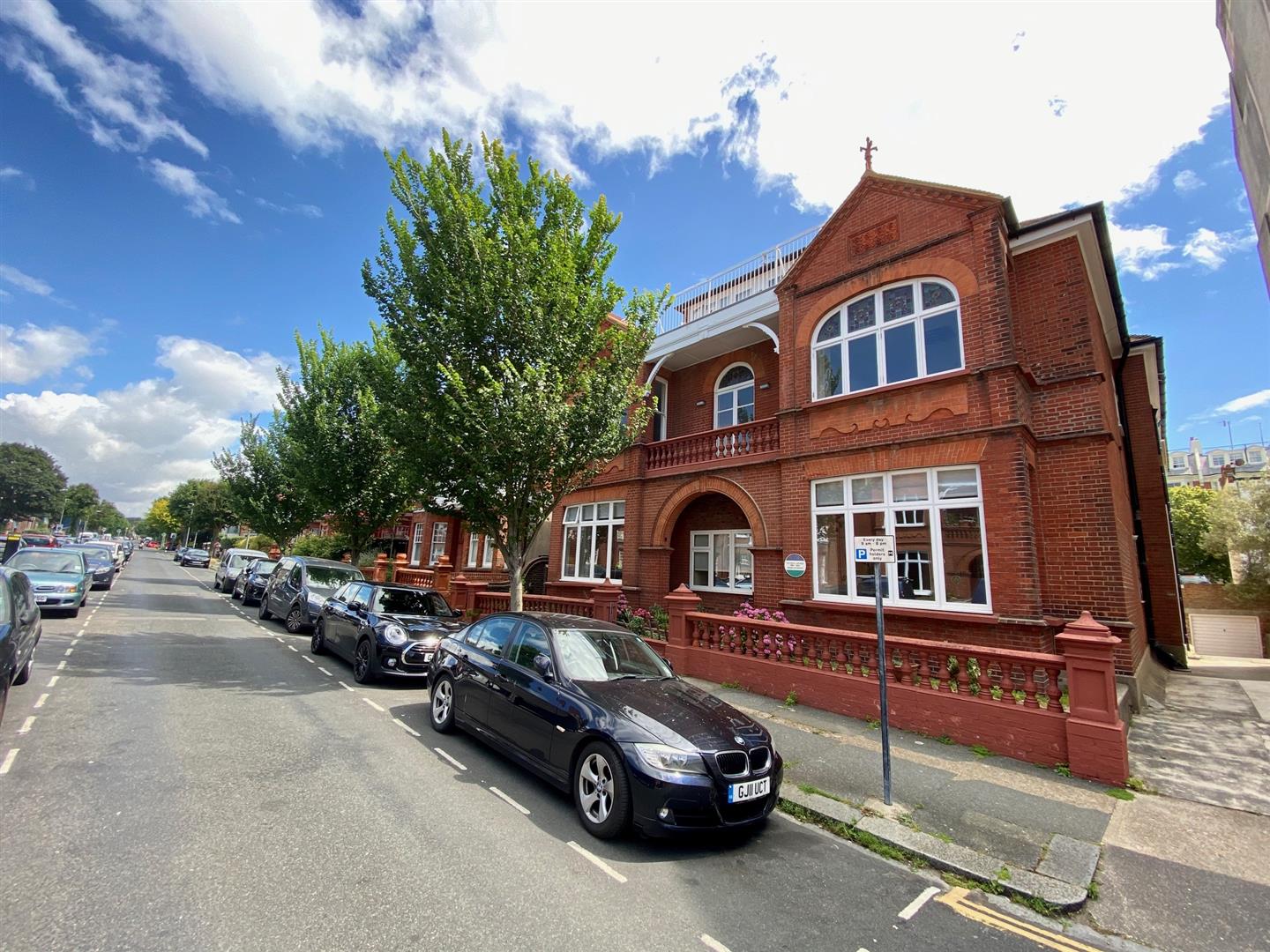 Flat Palmeira Avenue in Hove
