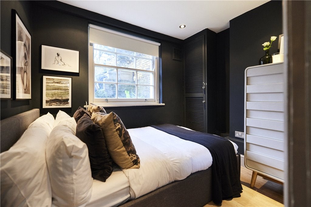 Flat Amwell Street in Greater London