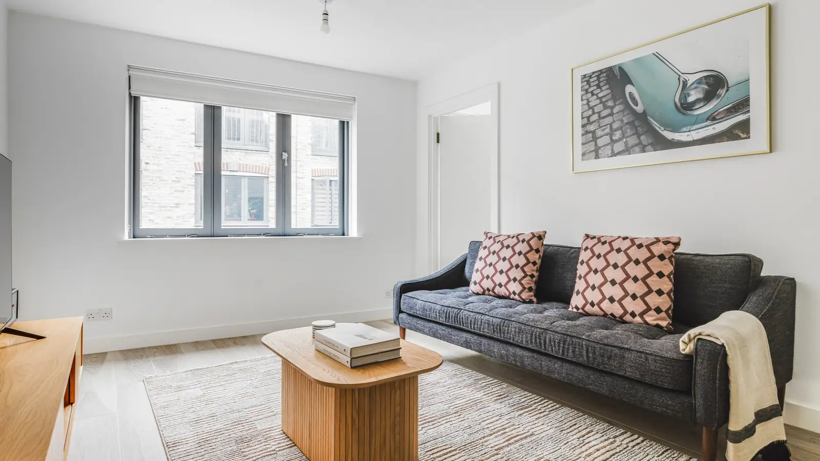 Flat Conway Street in Greater London