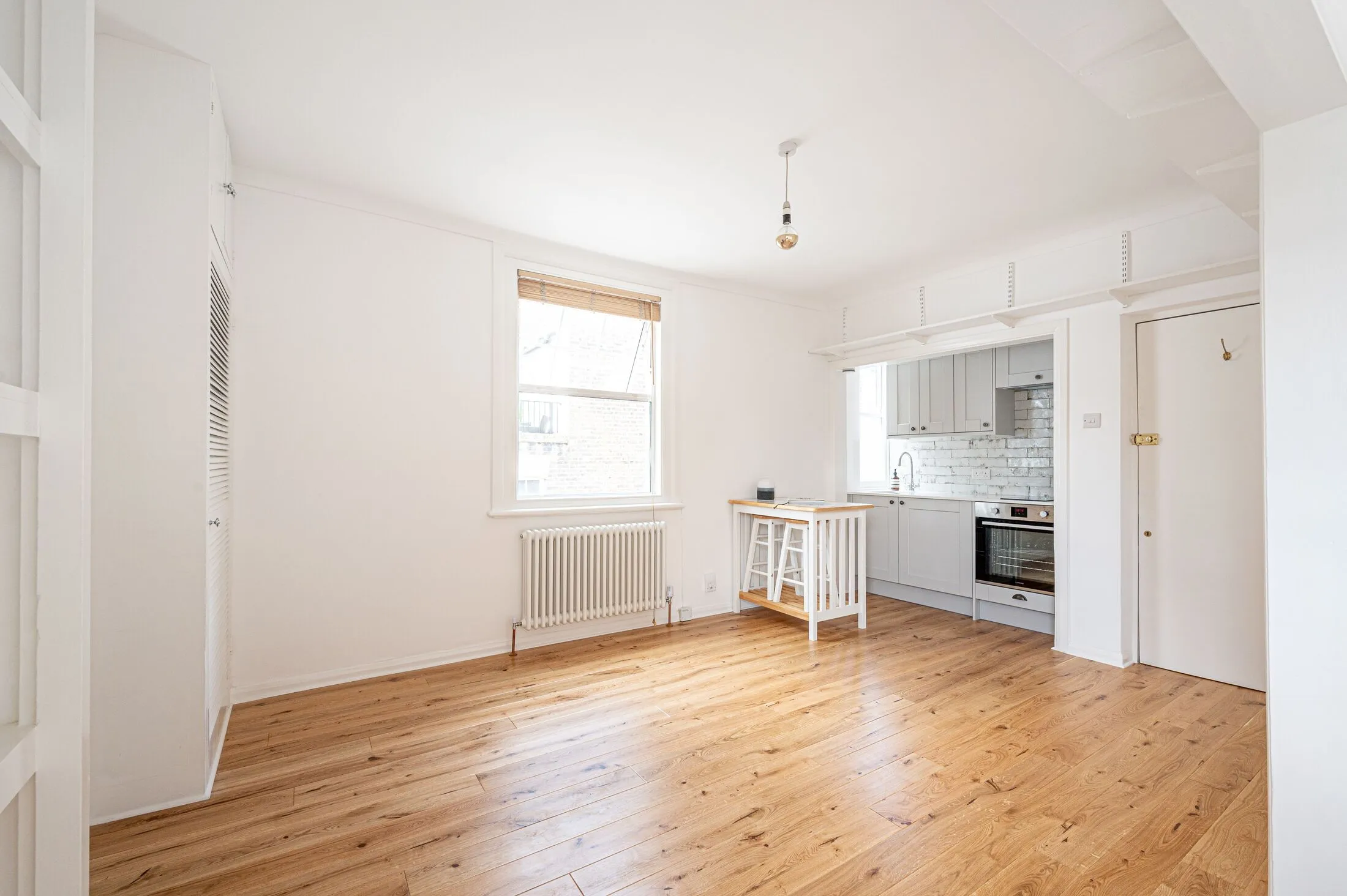 Room The Mount in Greater London