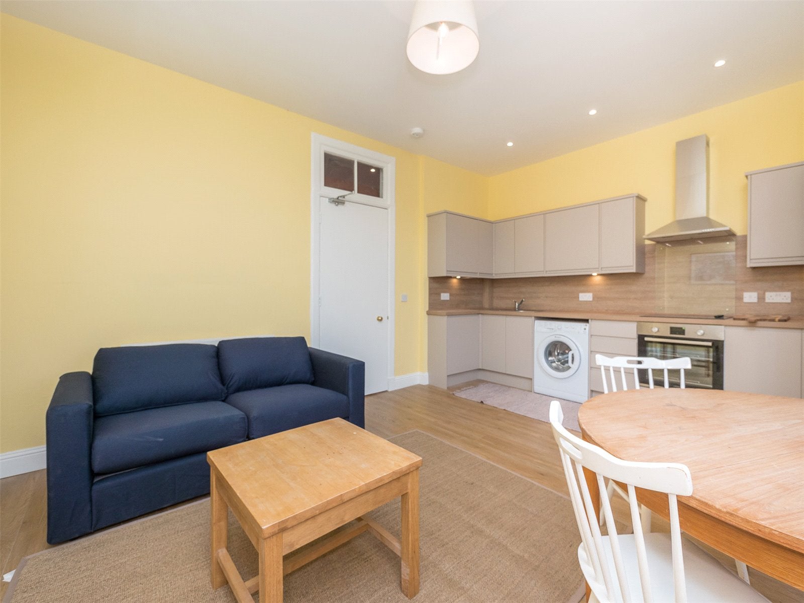 Flat Hawthornvale in City of Edinburgh