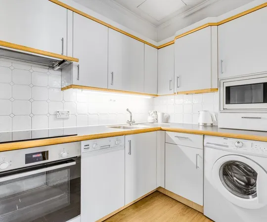 Flat Gloucester Street in City of Westminster