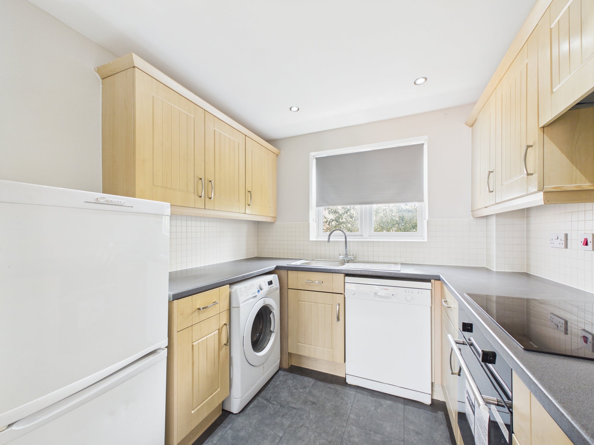 Flat Persimmon Gardens in Cheltenham