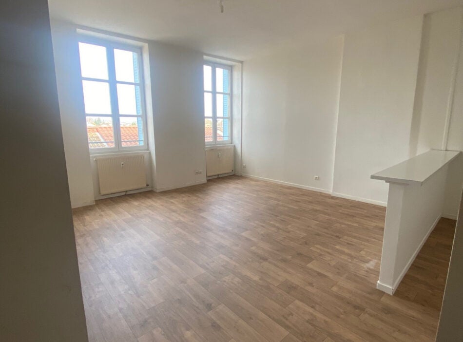 Appartement Rue de l'Hôtel de Ville à Thoissey
