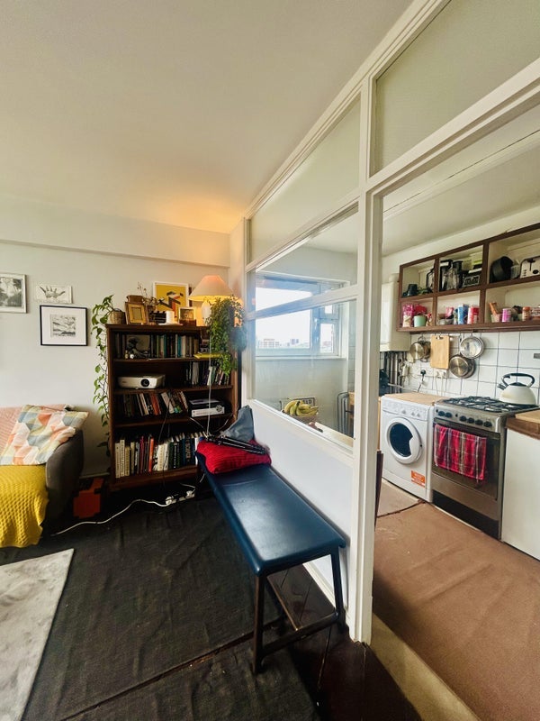 Flat Hoxton Street in Greater London