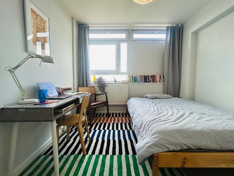 Flat Hoxton Street in Greater London