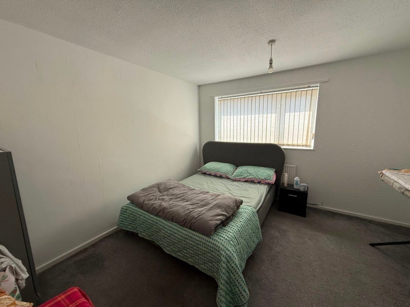 Room Aldershot Walk in Manchester