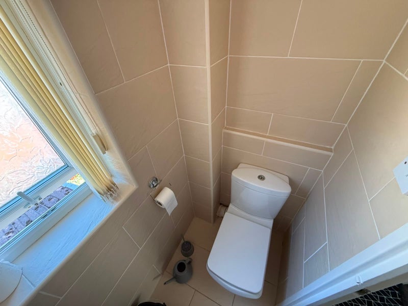 Room Aldershot Walk in Manchester
