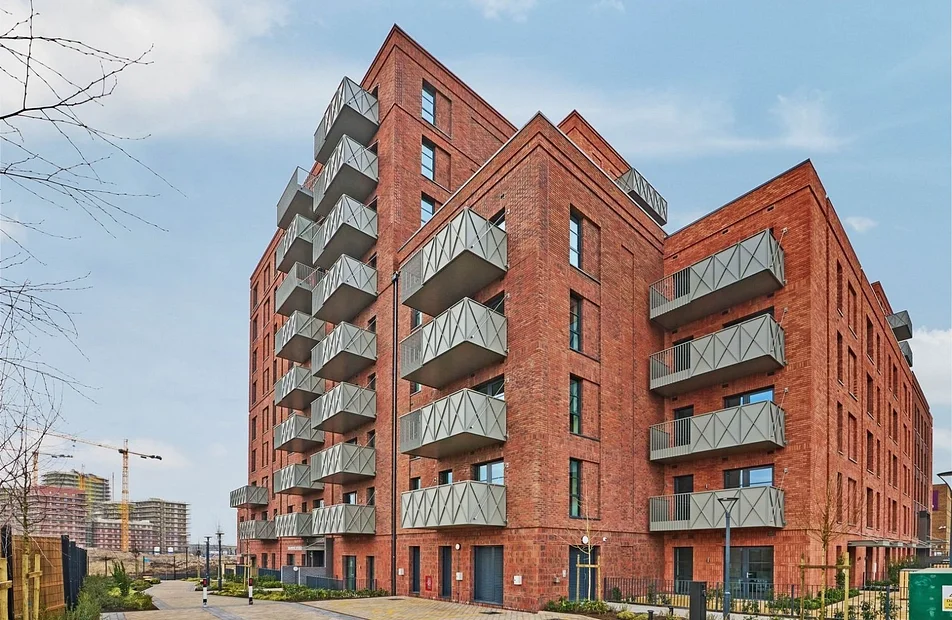 Flat New Road in Greater London