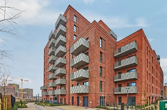 Flat New Road in Greater London