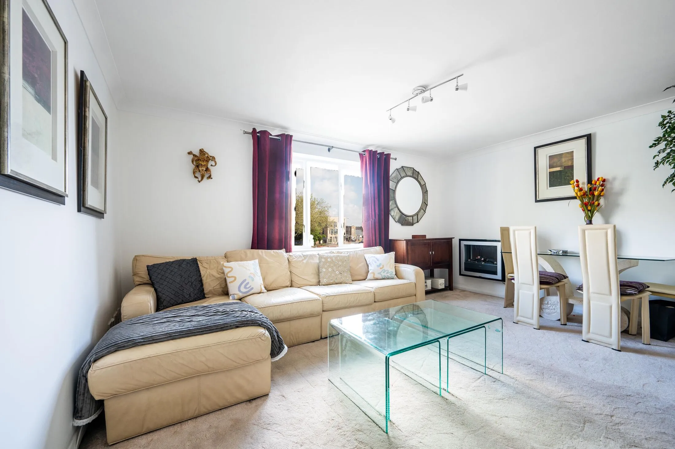 Flat Sopwith Way in Greater London