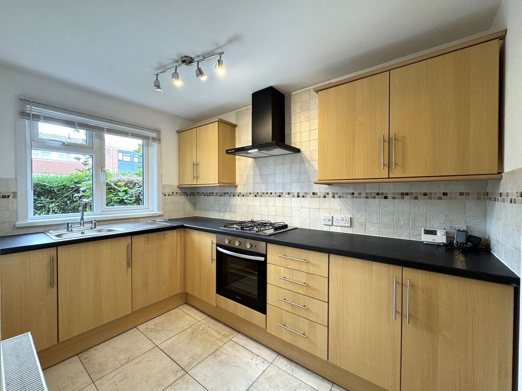 Flat Melfort Gardens in Newport