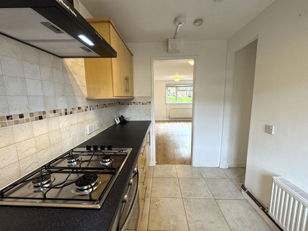 Flat Melfort Gardens in Newport