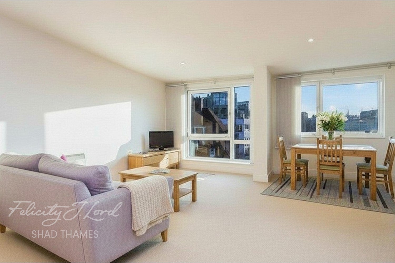 Flat Empire Square South in Greater London