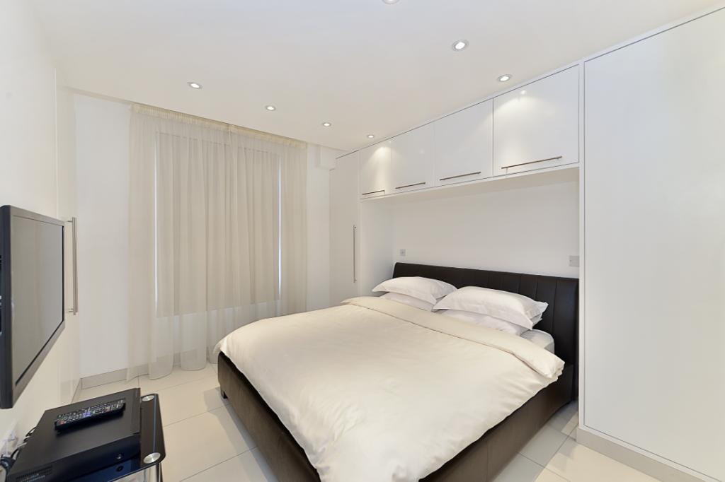 Flat Portman Square in City of Westminster