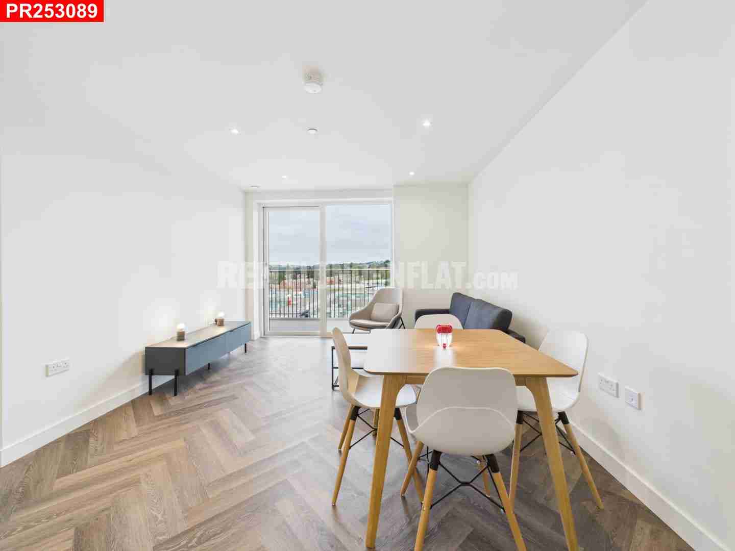 Flat Hyde Estate Road in Greater London