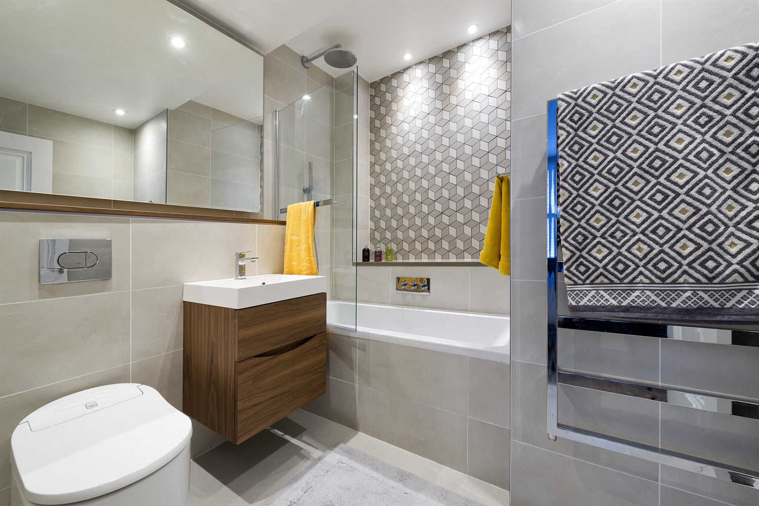 Flat Marloes Road in Greater London