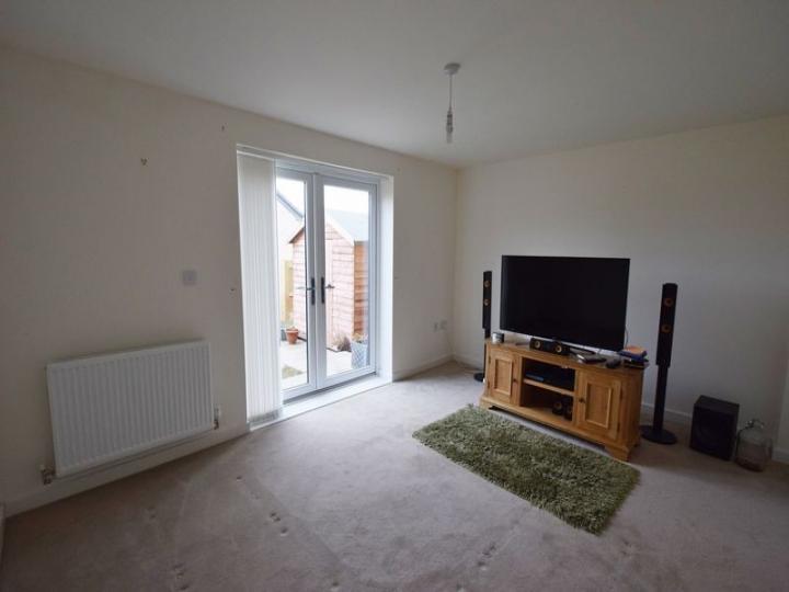 House Flying Fox Crescent in Doncaster