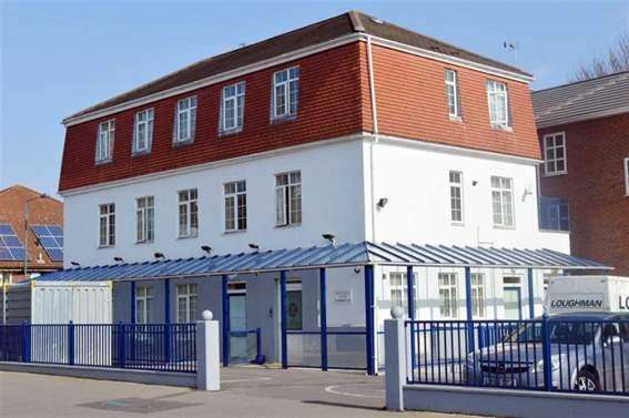 Flat Heath Street in Dartford