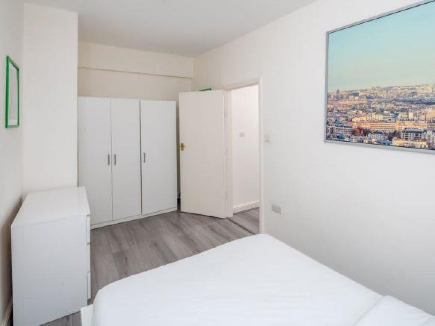 Flat Goswell Place in Greater London