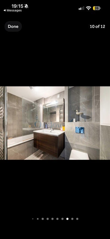 Room King's Road in Greater London