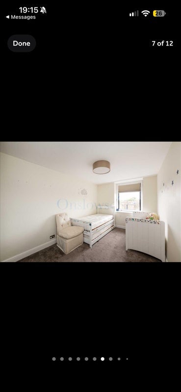 Room King's Road in Greater London