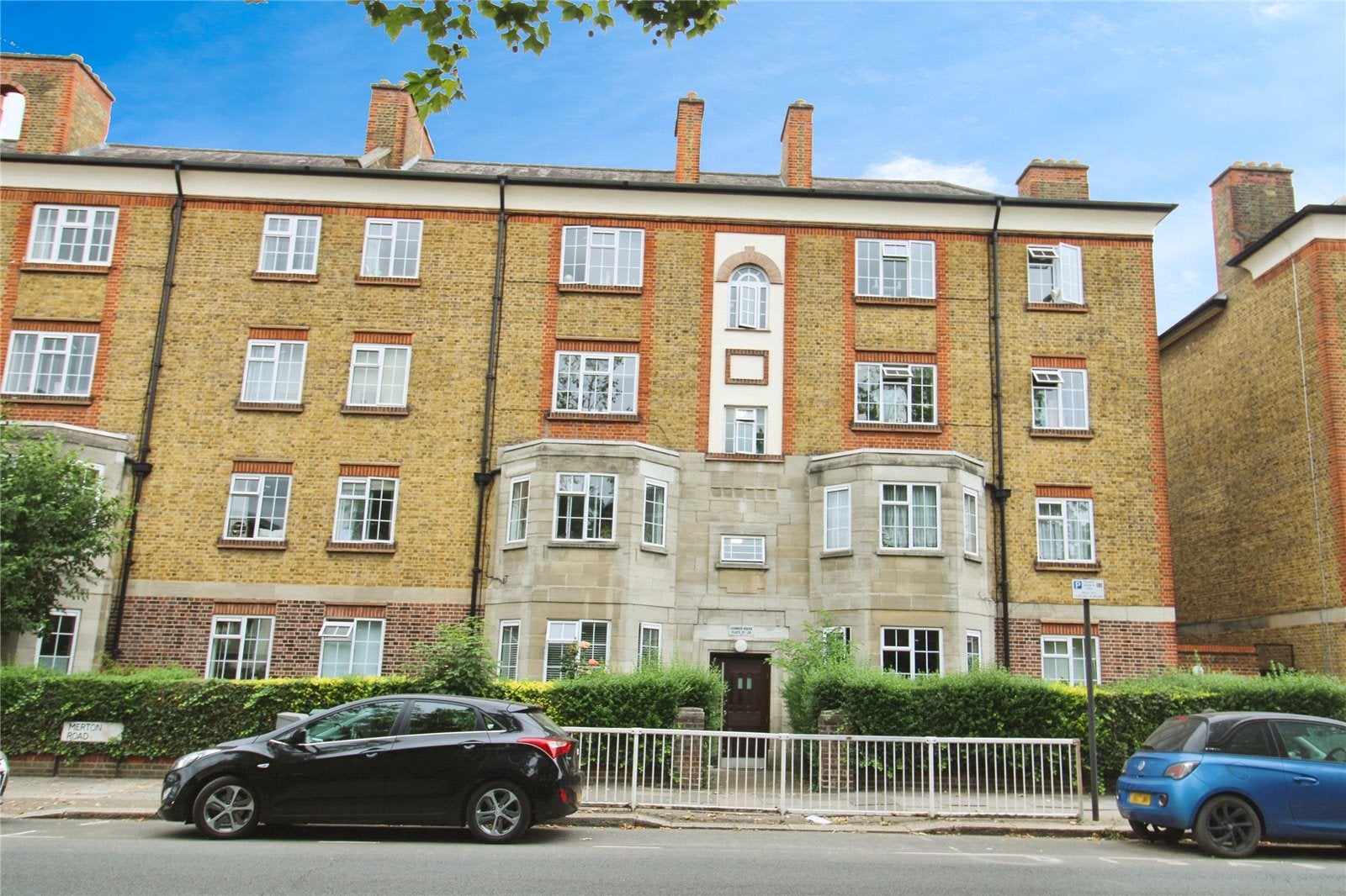 Flat Merton Road in Greater London