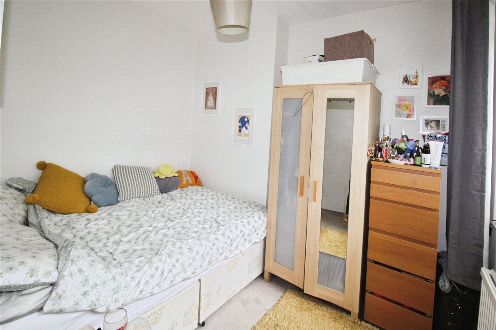 Flat Merton Road in Greater London