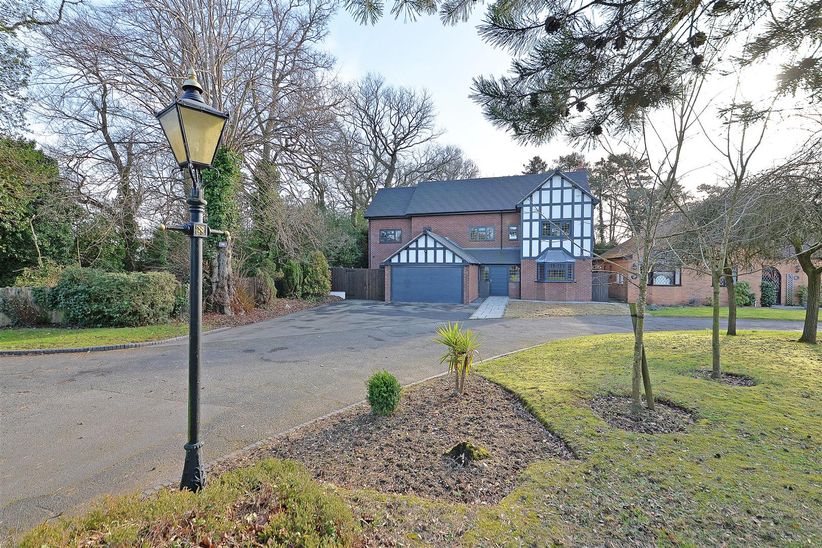 House Weeford Dell in Birmingham