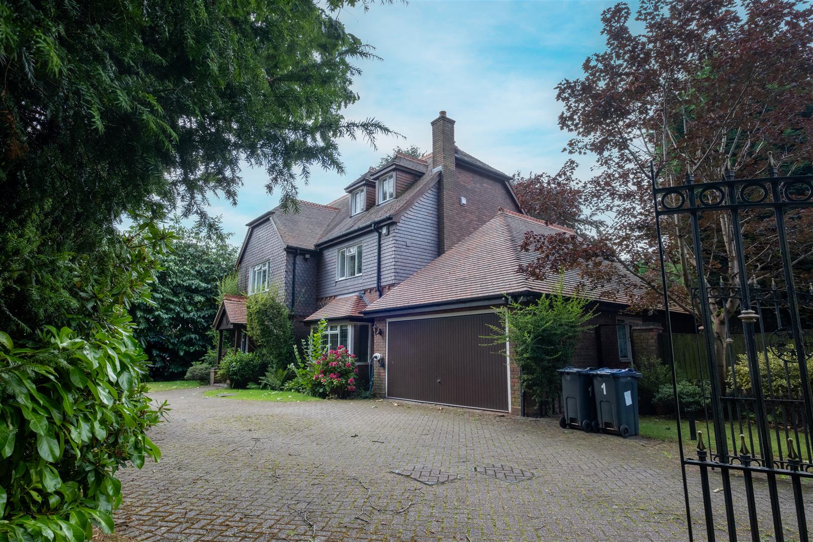 House Weeford Dell in Birmingham