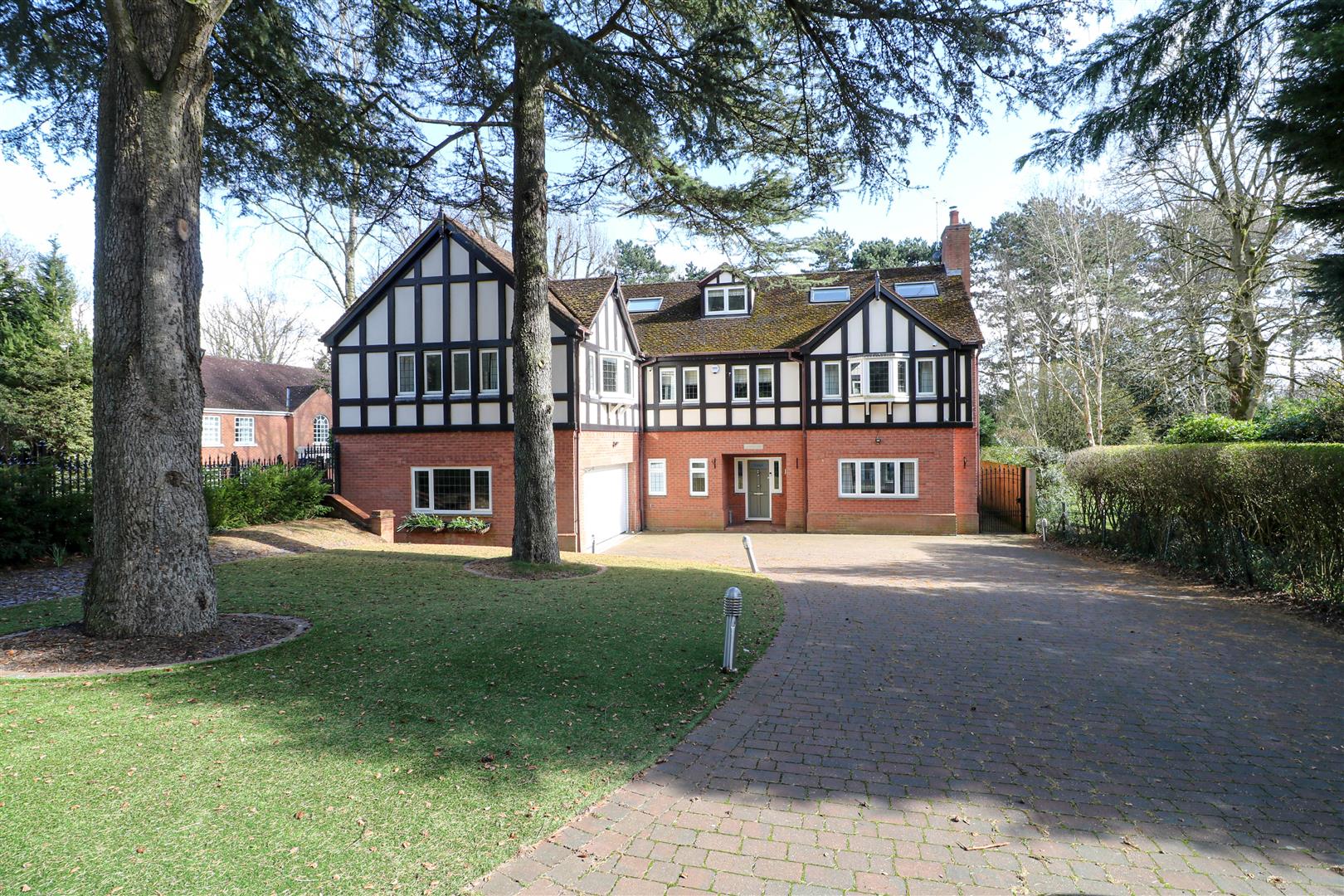 House Weeford Dell in Birmingham