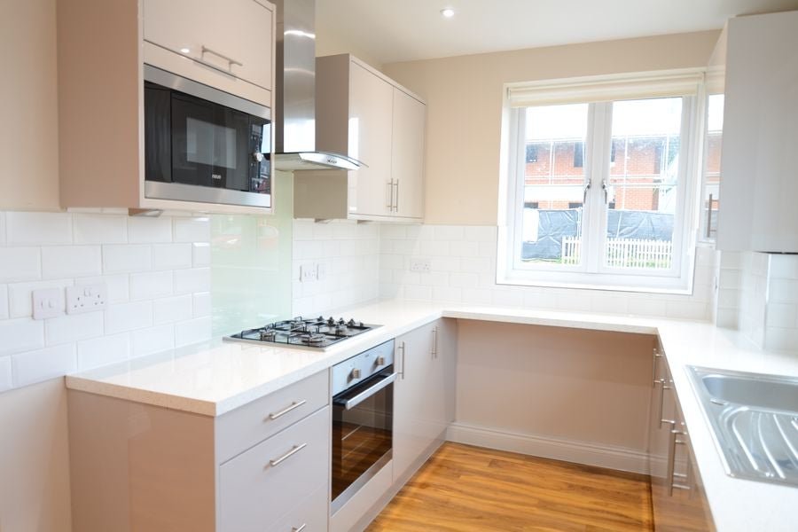 Flat Queens Road in Rushmoor