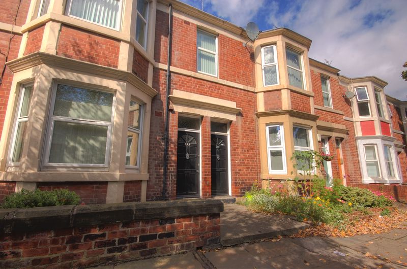 Flat Helmsley Road in Newcastle upon Tyne