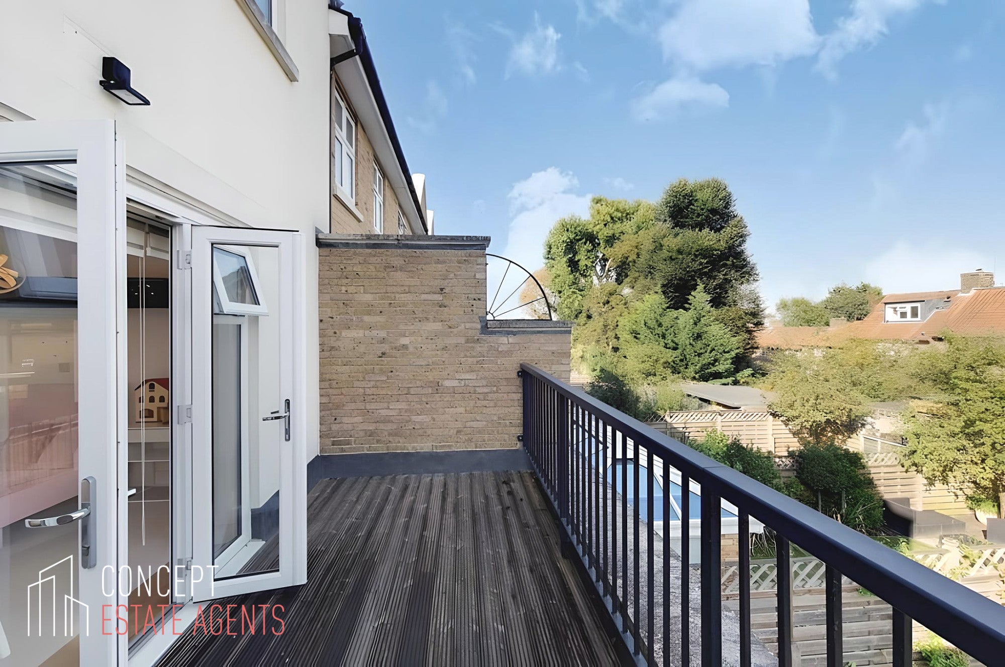 House Emerald Square in Greater London