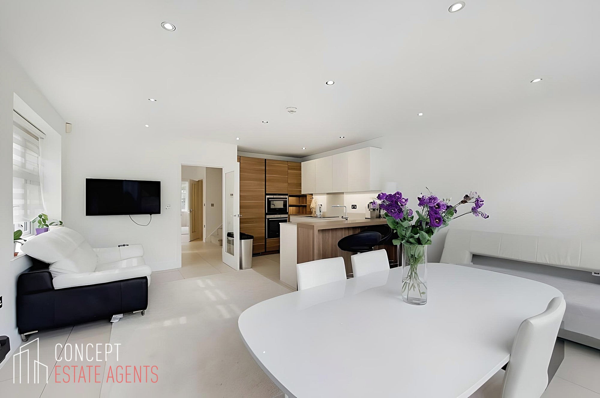 House Emerald Square in Greater London